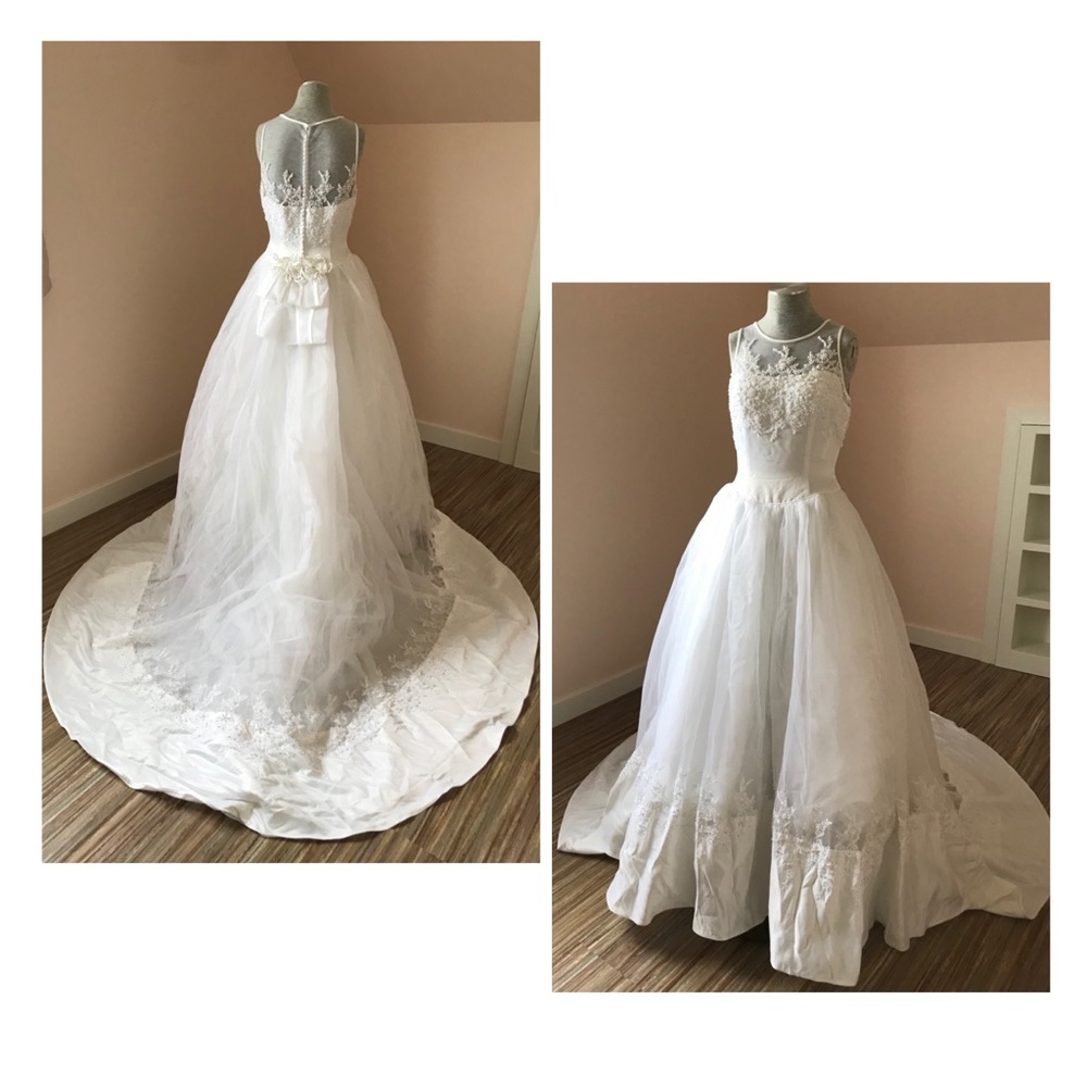 Alfred Angelo Sleeveless Mesh Satin Beaded Bodice Bridal Gown Tulle Skirt Train